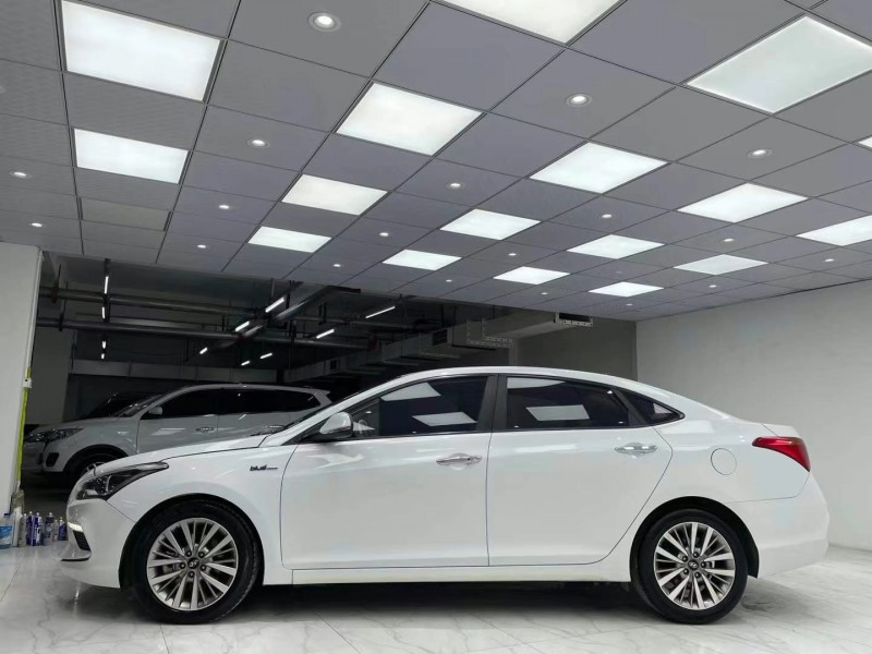 成都17年现代名图3