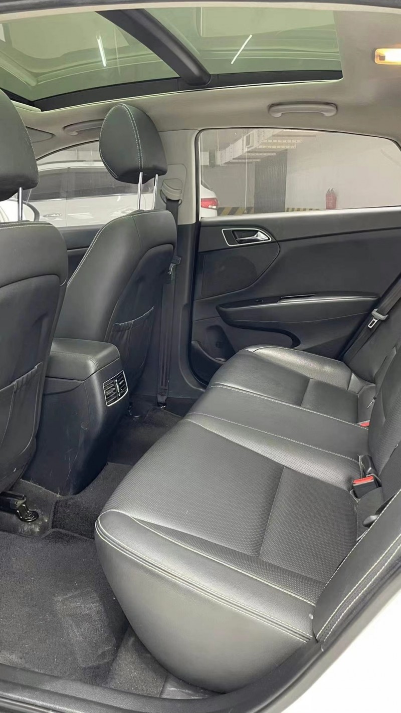 成都17年现代名图8