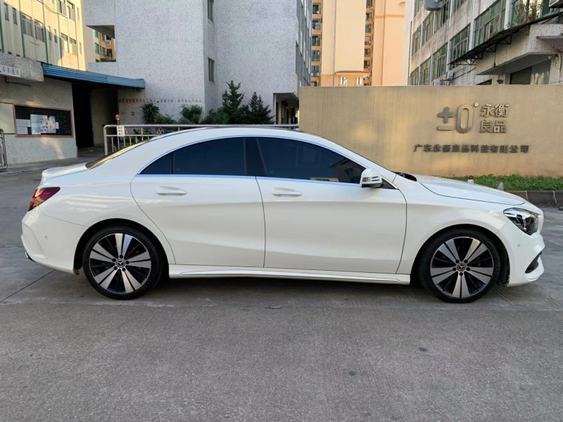 中山18年奔驰CLA2