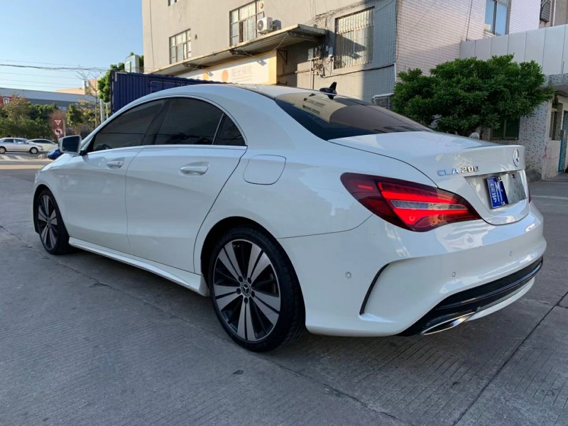 中山18年奔驰CLA4