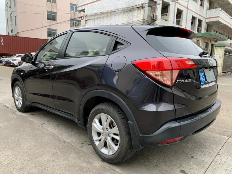 中山16年本田缤智3