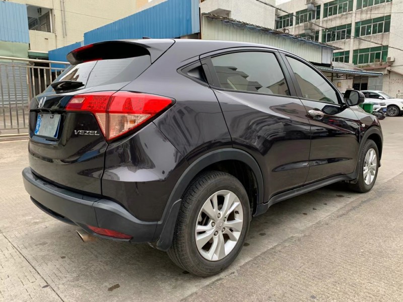 中山16年本田缤智2