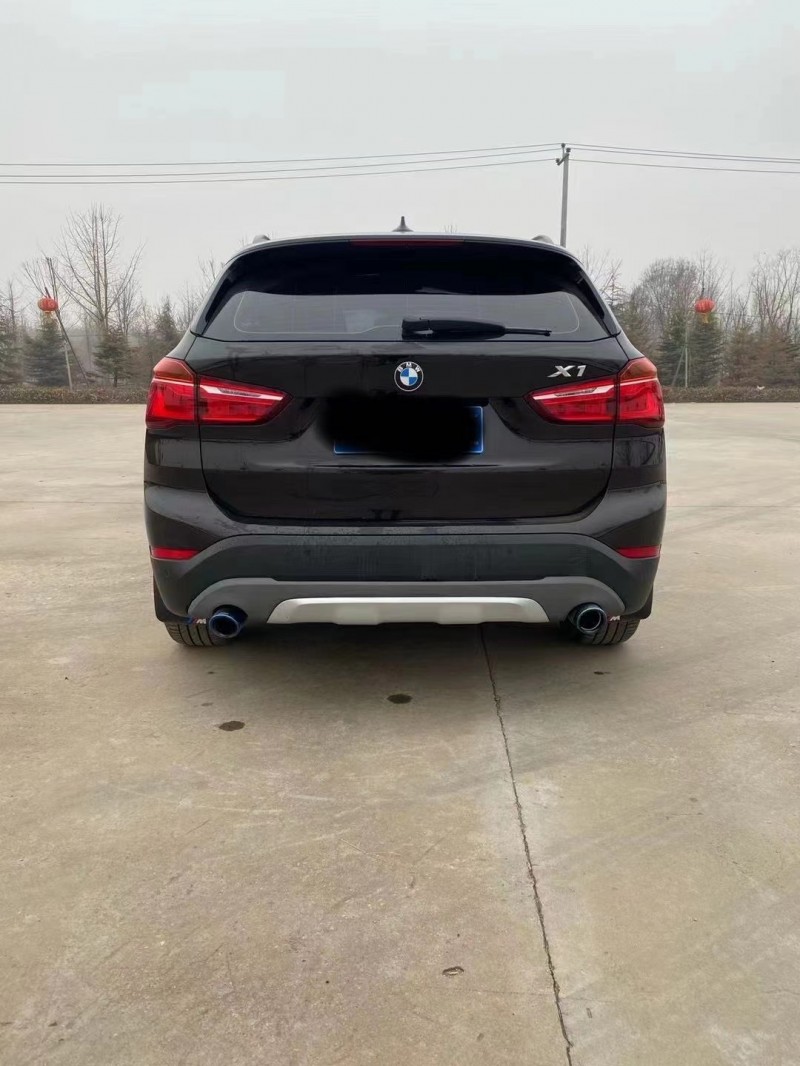 保定16年宝马X19