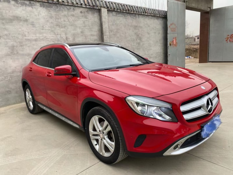 保定16年奔驰GLA2