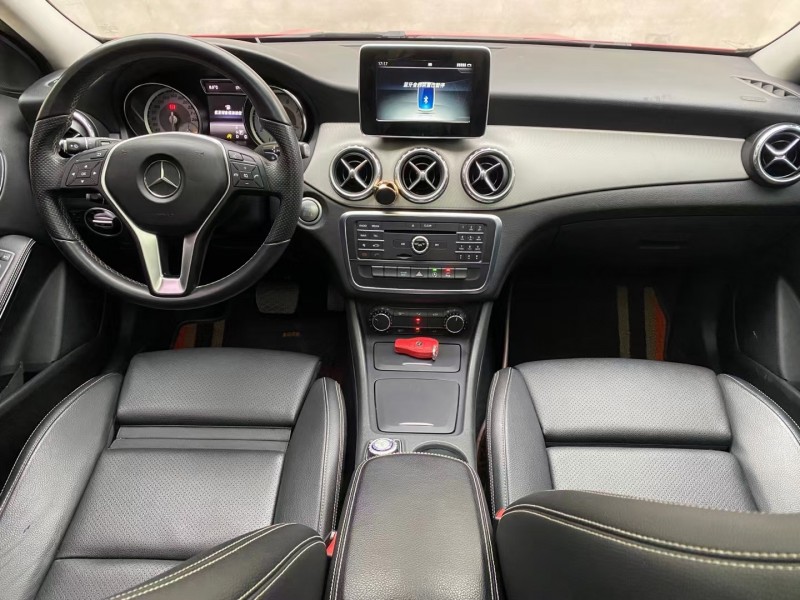 保定16年奔驰GLA4