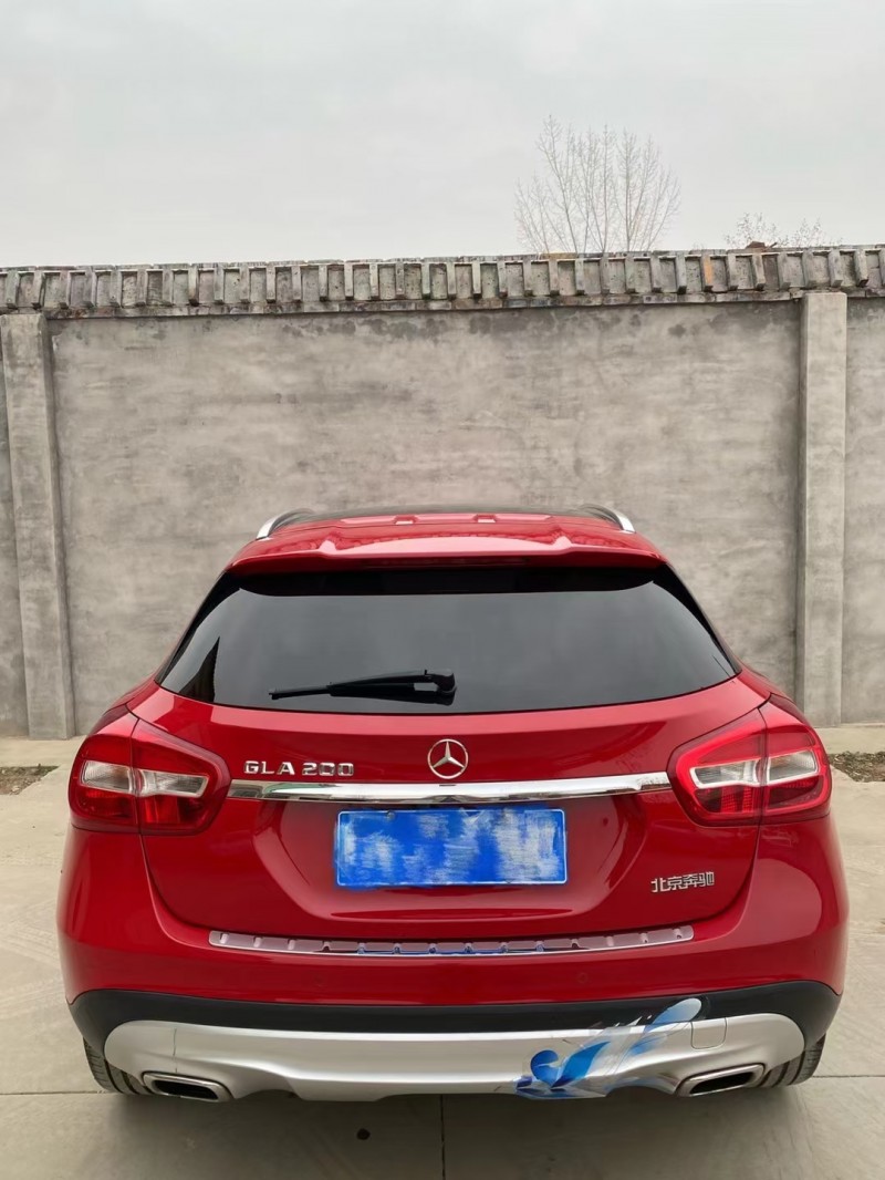 保定16年奔驰GLA8