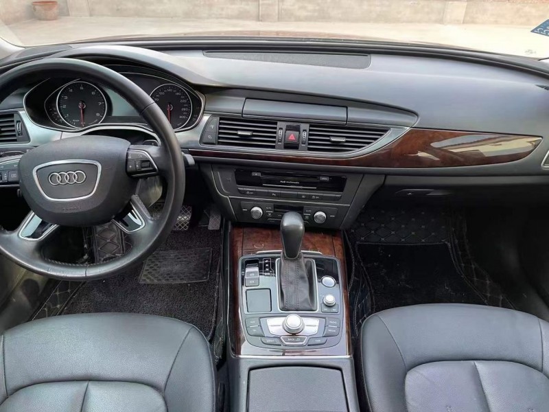 保定16年奥迪A6L1