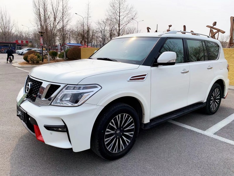 保定18年日产途乐9