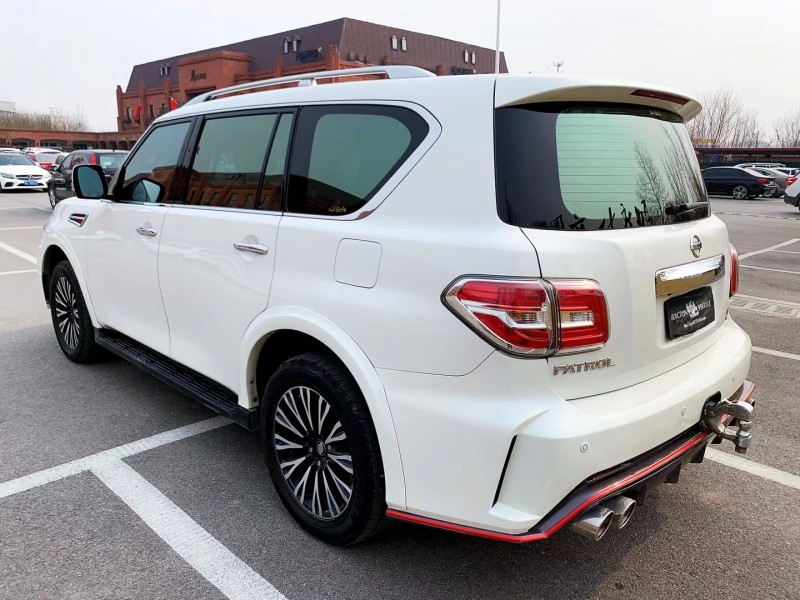 保定18年日产途乐3