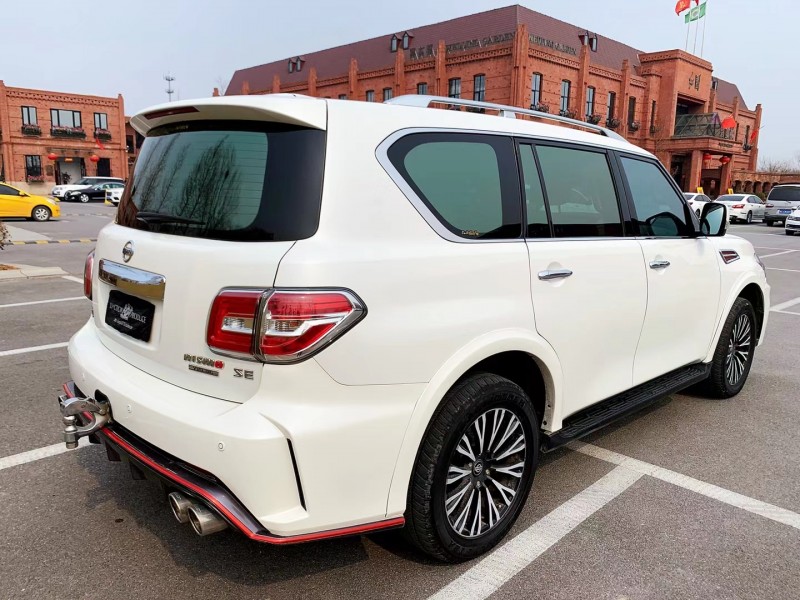 保定18年日产途乐2