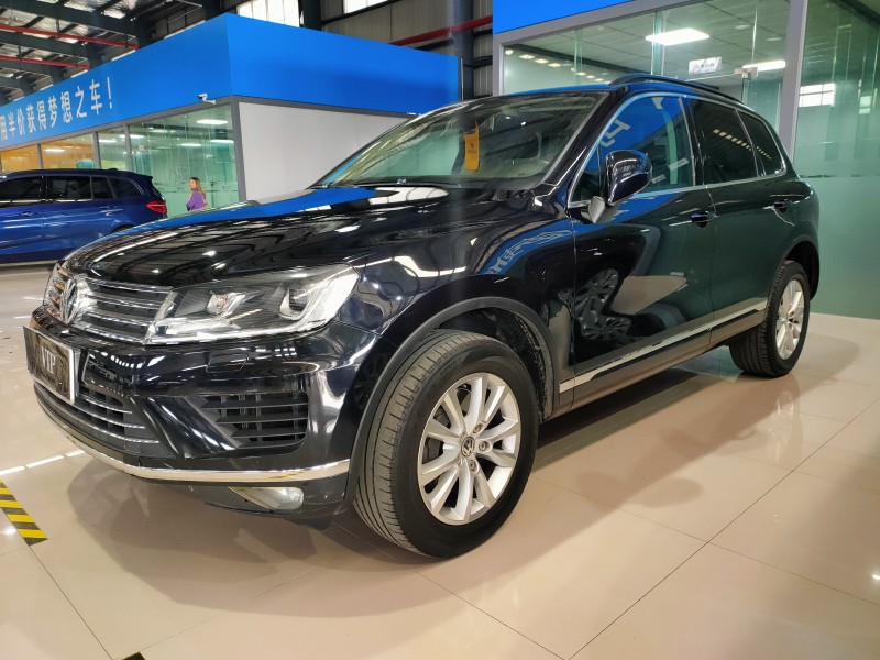 武汉16年大众途锐5