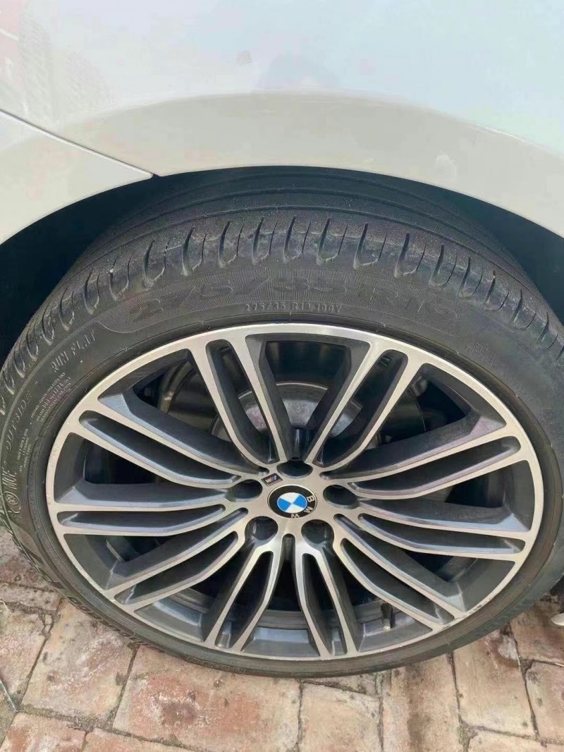 保定19年宝马5系4