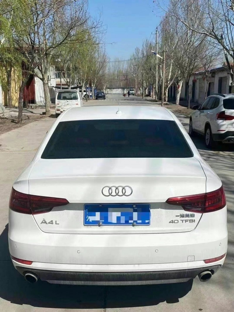 济宁17年奥迪A4L1