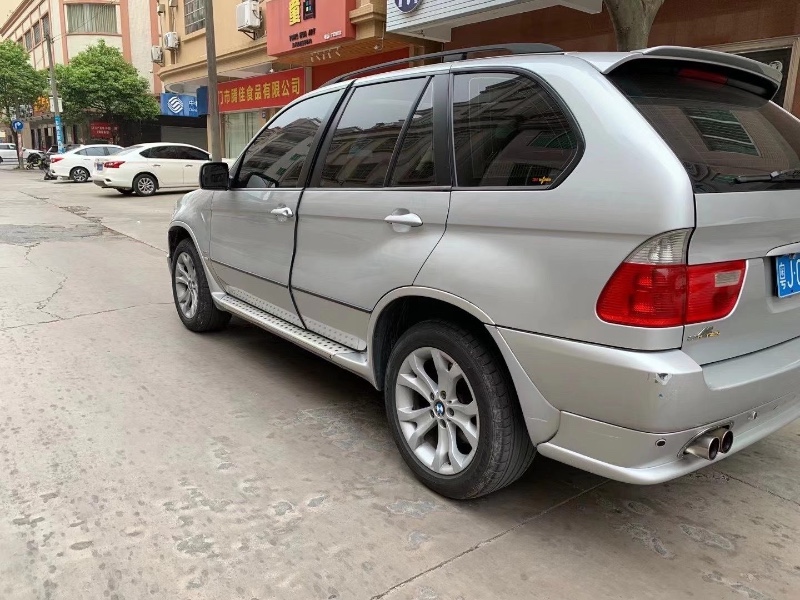 江门07年宝马X54