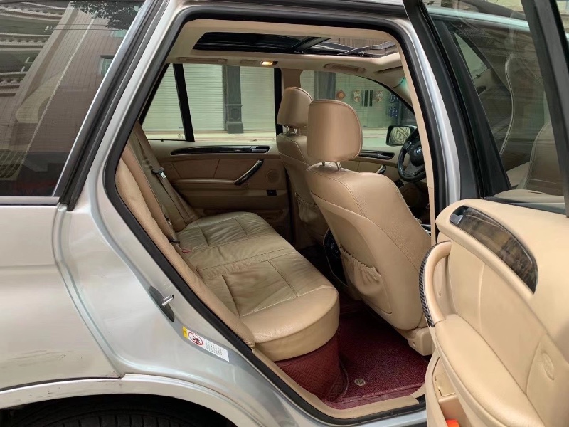 江门07年宝马X51