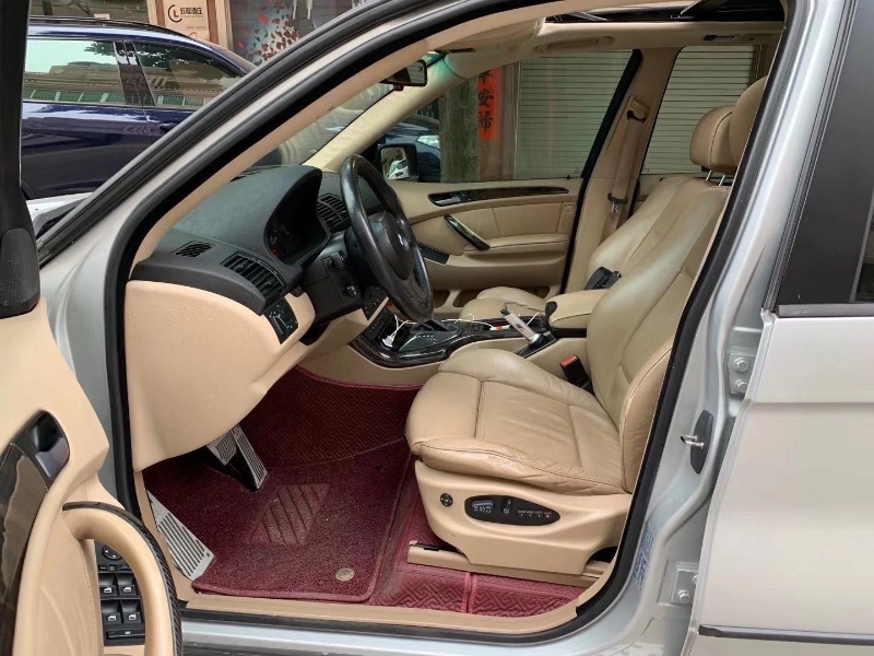 江门07年宝马X52