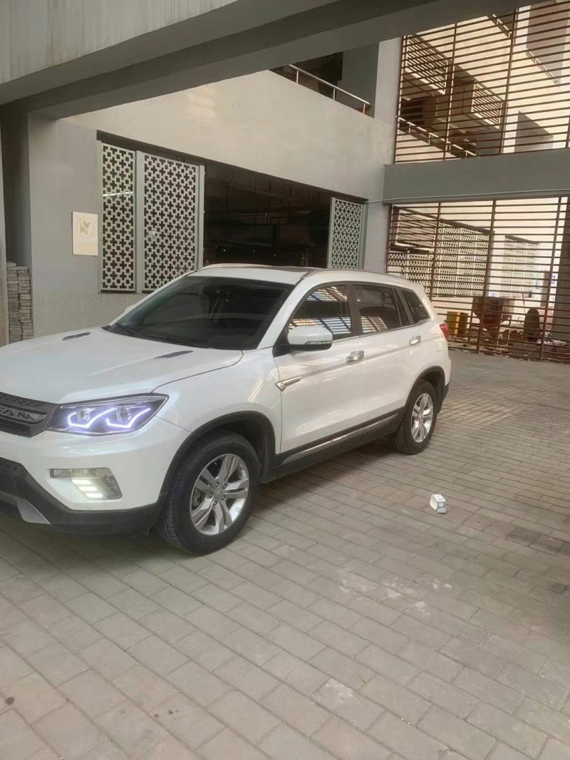 重慶17年長安汽車CS752