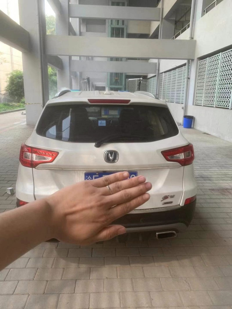 重慶17年長安汽車CS758