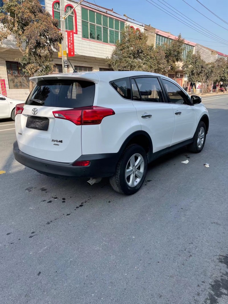 徐州14年丰田RAV4荣放8