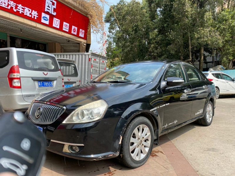 中山10年别克凯越2