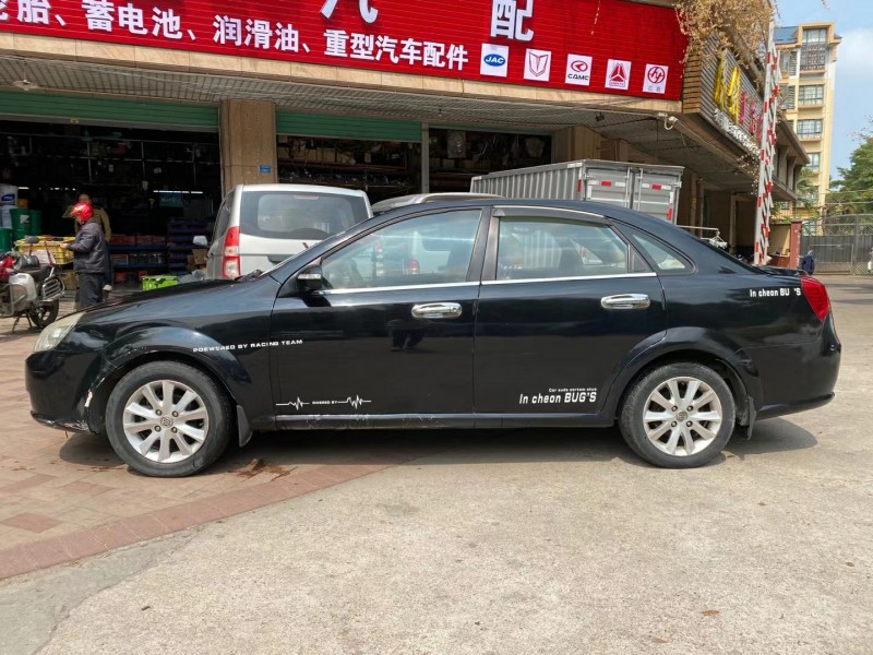 中山10年别克凯越3