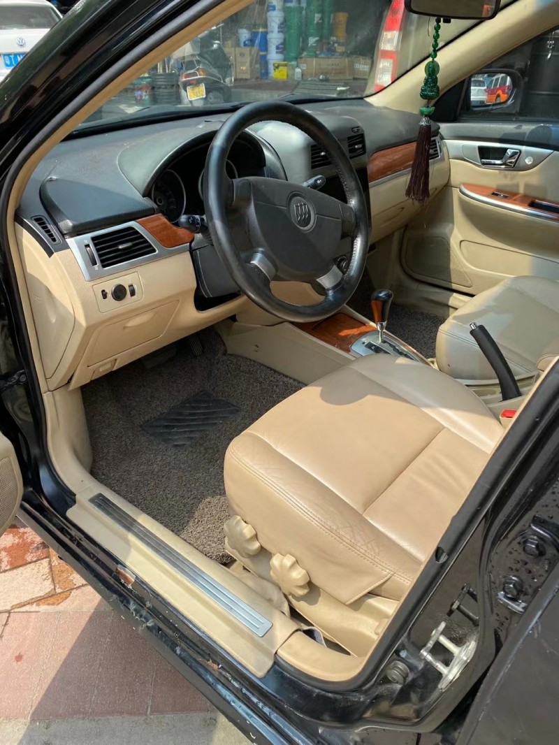 中山10年别克凯越8