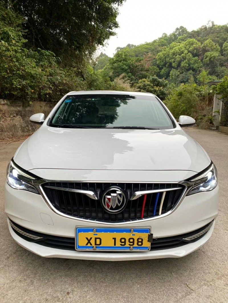 中山19年别克威朗1