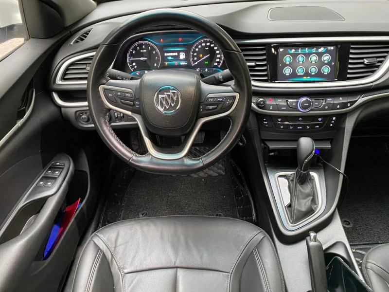 中山19年别克威朗7