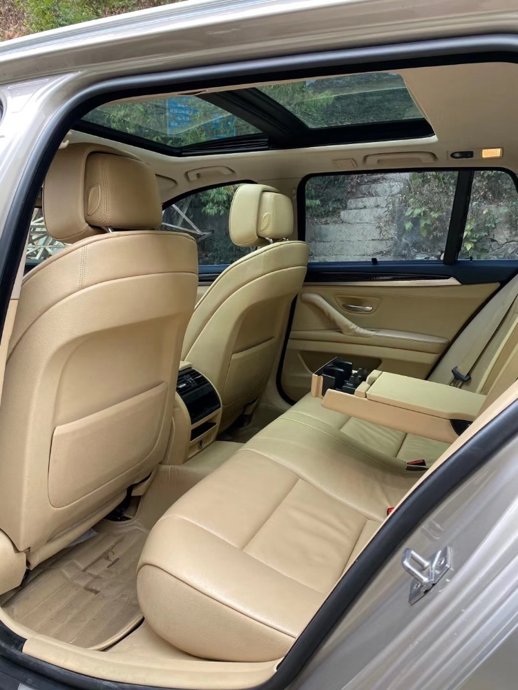 中山13年宝马5系6