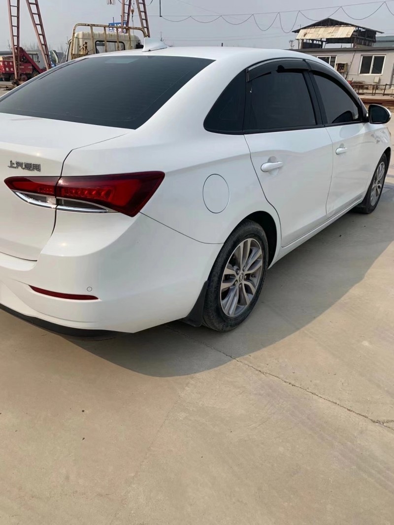 潍坊18年别克英朗3