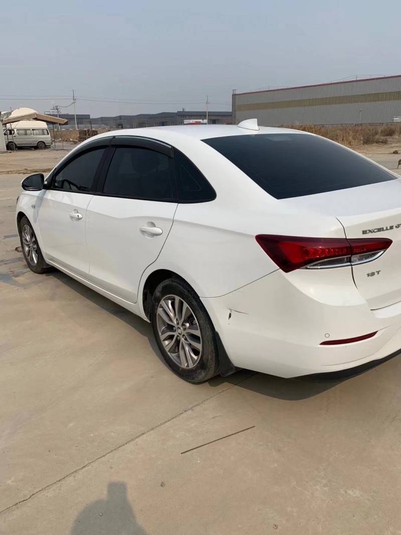 潍坊18年别克英朗2