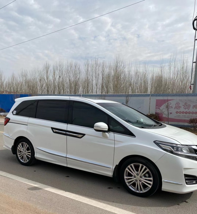 青岛18年本田艾力绅9