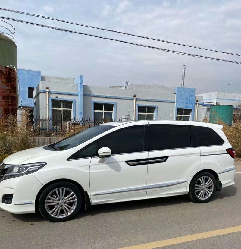 青岛18年本田艾力绅7