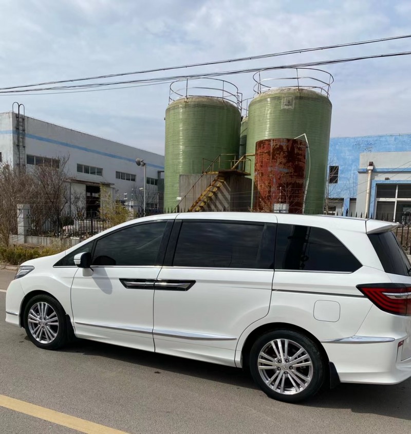 青岛18年本田艾力绅5