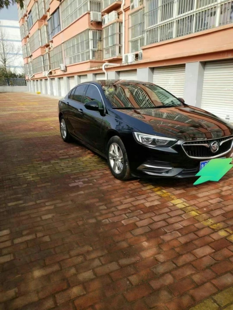 潍坊18年别克君威1