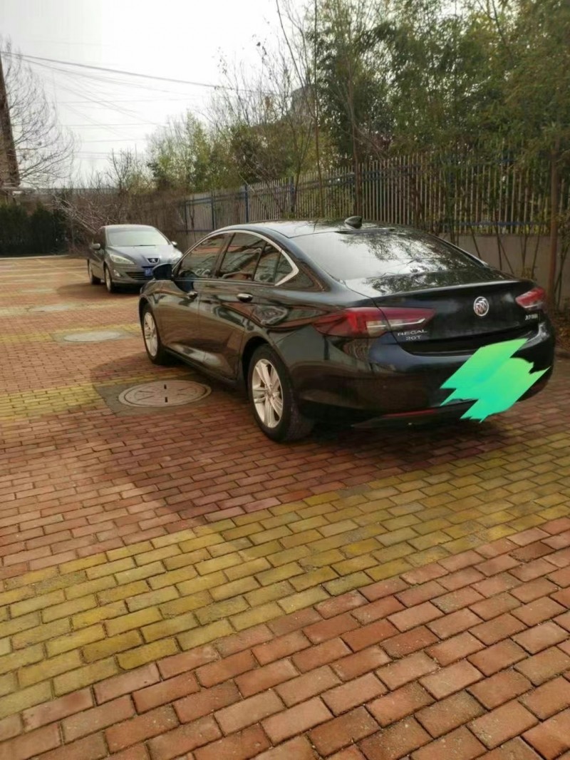 潍坊18年别克君威4