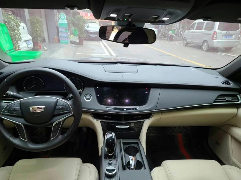 安順20年凱迪拉克CT65