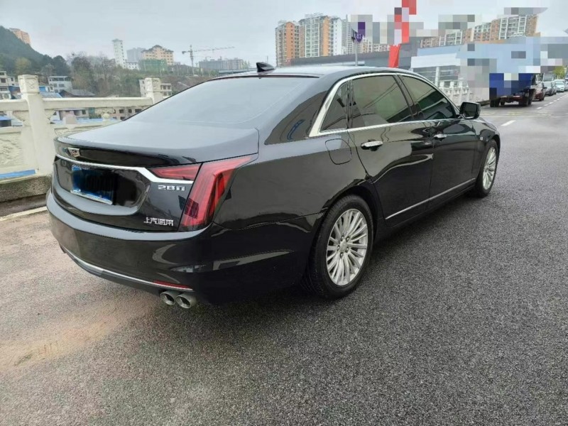安順20年凱迪拉克CT68