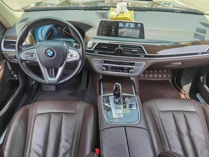 武汉17年宝马7系4