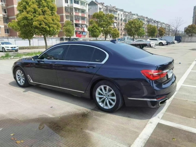 武汉17年宝马7系7