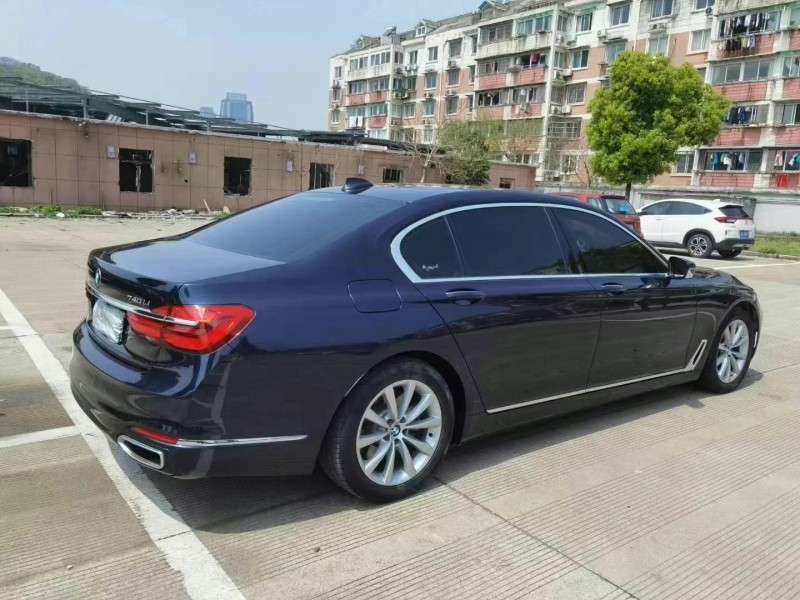 武汉17年宝马7系8