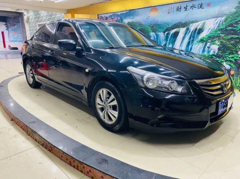 东莞11年本田雅阁2