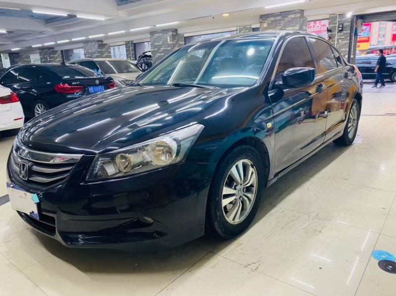 东莞11年本田雅阁3