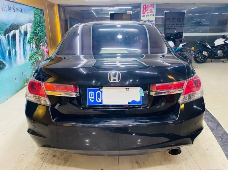 东莞11年本田雅阁9