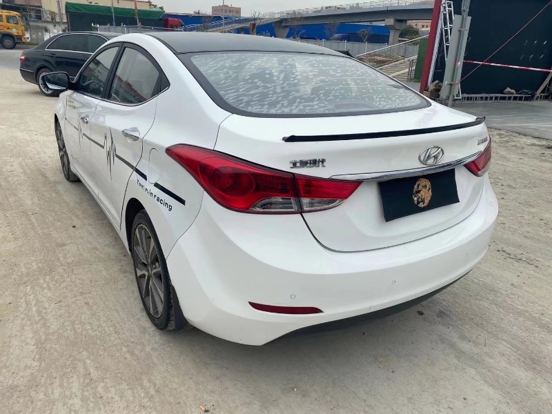 广州15年现代朗动3