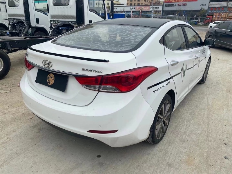 广州15年现代朗动1