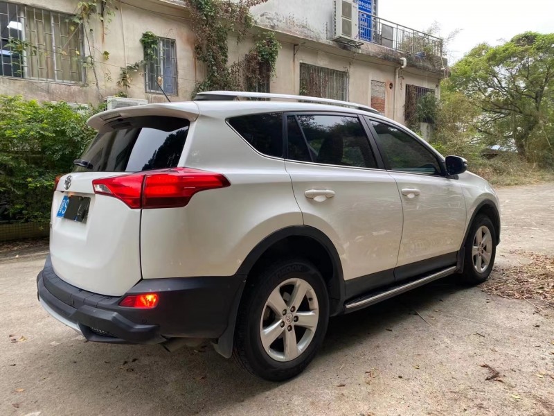 中山14年丰田RAV46