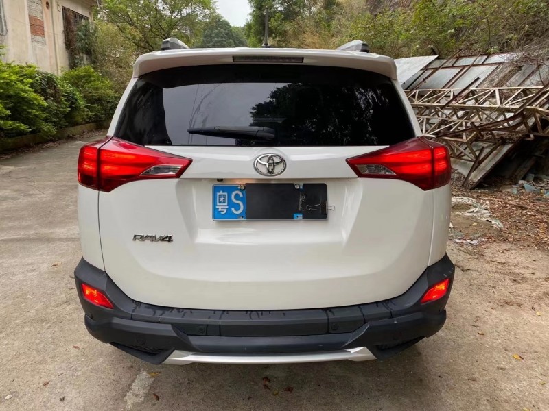中山14年丰田RAV48