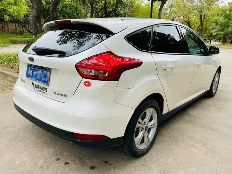 东莞17年福特福克斯5