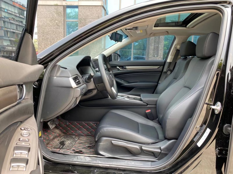 东莞21年本田雅阁2